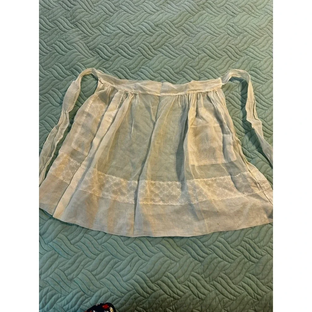 Vintage White Sheer Half Apron Lace Trim Dual Pockets Retro Kitchen Costume